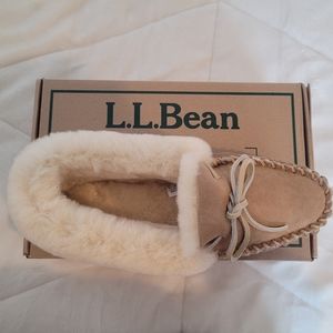 L.L. Bean Women's Wicked Good Moccasins Size 8